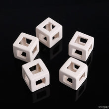 Cargar imagen en el visor de la galería, Hogar de cerámica para peces pequeños